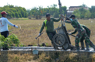 TMMD Wujud Kemanunggalan TNI – Rakyat, Sasaran Fisik di Desa Tempuran Terus Dikebut