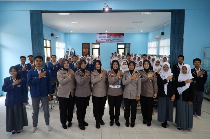 goes to school_koranpelita.co
