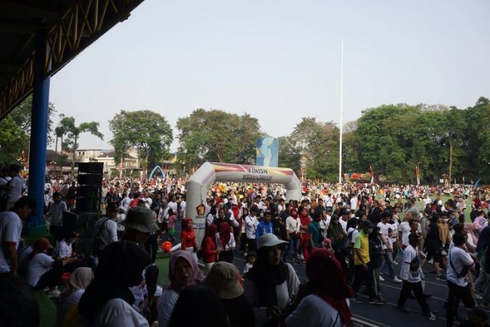 kader gerindra_gerak jalan sehat_koranpelita.co