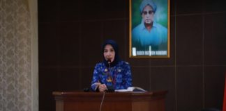 Kepala Bapenda Kabupaten Bekasi Ani Gustini menyampaikan sambutan dalam (FGD) bersama seluruh kantor Pajak Pratama/Madya, untuk tingkatkan potensi PAD dari sektor jasa catering dan sewa apartemen.