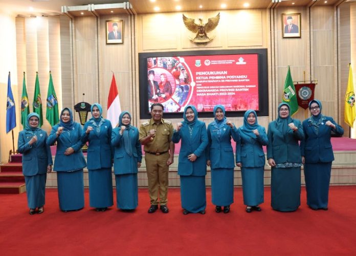 pengukuhan ketua posyandu_koranpelita.co