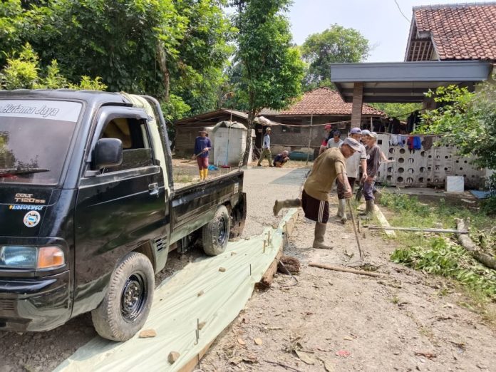 Pemdes Tamanrahayu Cor 3 Jaling untuk Perlancar Aksesibilitas Warga