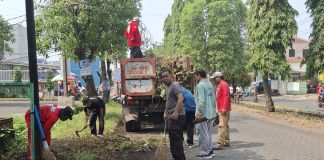 kerja bakti desa burangkeng