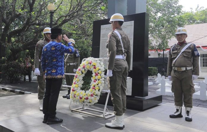 hari pahlawan_koranpelita.co