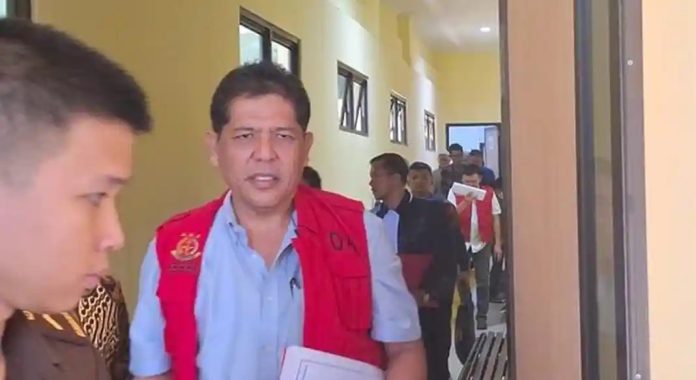 20241212-Terdakwa-Marwan-rompi-merah-1 (1)