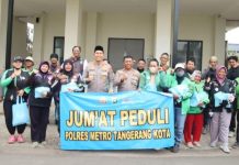 Polres Metro Tangerang Kota Gelar Jumat Peduli Bersama Komunitas Ojol