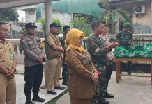 Bansos On The Spot Koramil 12/ Rajeg, TNI-Polri Bantu Warga