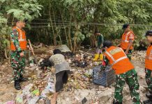 Satgas Sampah Kodim 0510/Tigaraksa Bersihkan Sampah di Mauk
