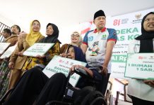 Rp1,06 Miliar Cair! 1.761 Warga Bekasi Dapat Bantuan Zakat dari Rutilahu hingga Beasiswa S1
