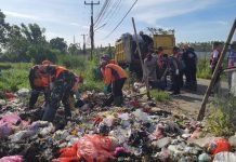 Satgas Sampah Kodim 0510/Tigaraksa Turun Langsung Bersihkan Tumpukan Sampah di Rajeg Mulya